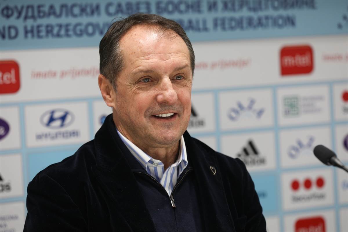 Faruk Hadžibegić Faruk Hadžibegić