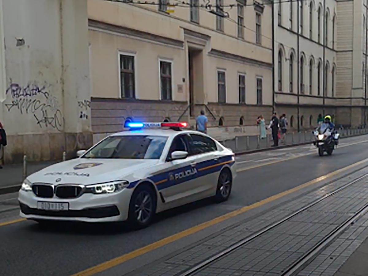 Sveštenik iz Hravtske optužen za silovanje Sveštenik iz Hravtske optužen za silovanje