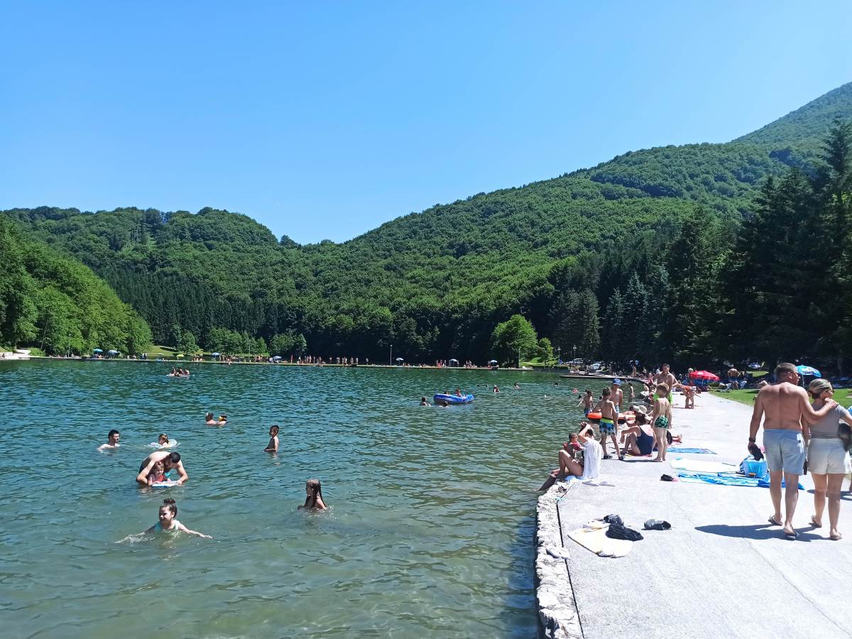 Sunčano i toplo u većini krajeva: Temperature do 33 stepena Sunčano i toplo u većini krajeva: Temperature do 33 stepena