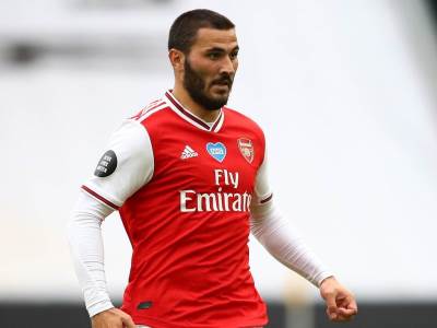  Navijači Arsenala: Sead Kolašinac je totalni promašaj, neka ide odmah! 