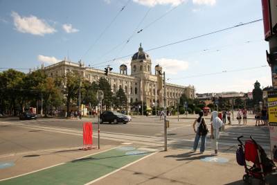  Beč testira pametni asfalt: Propušta vodu i manje se zagrijava 