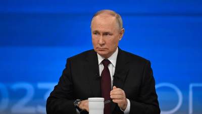  Putin traži povećanje izvoza oružja 