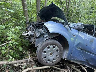  automobil završio u provaliji u banjaluci 